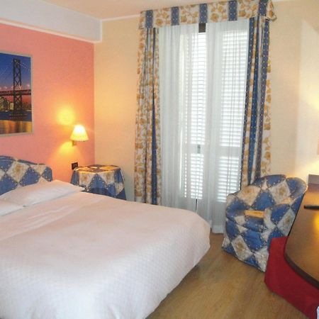 Hotel Due Mondi Turin Bagian luar foto
