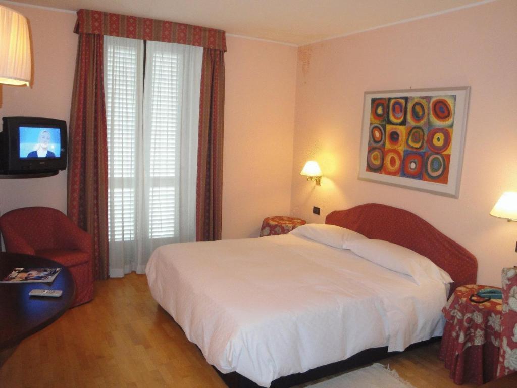 Hotel Due Mondi Turin Bagian luar foto
