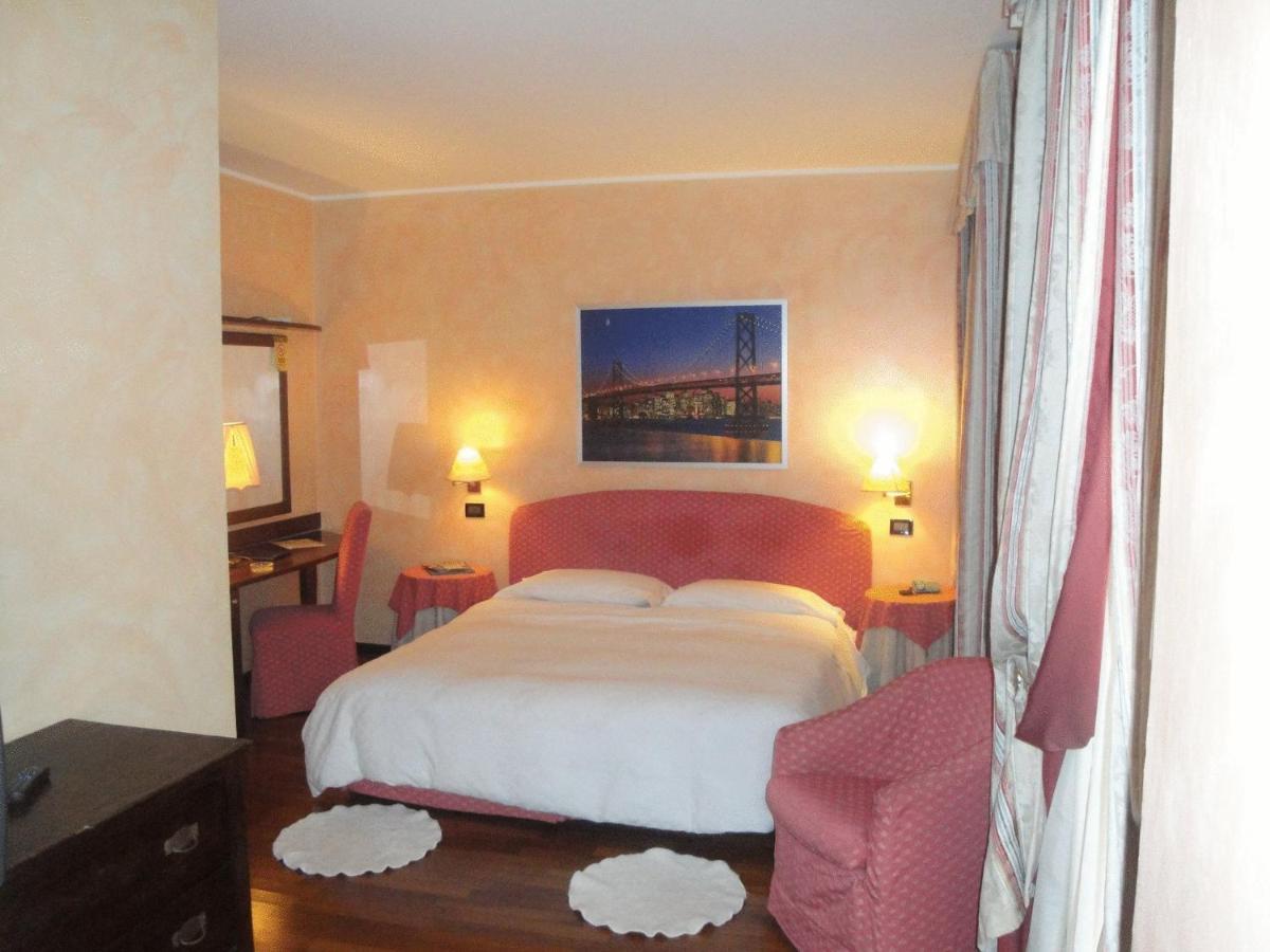 Hotel Due Mondi Turin Ruang foto